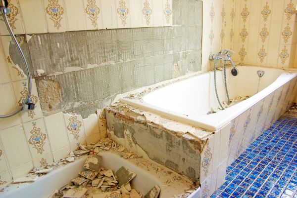Bathtub Demolition in Richland